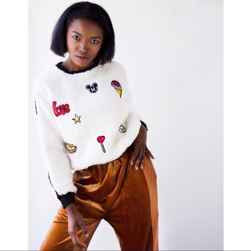 Animé Aplliqués Sweater - Picture 2 of 4